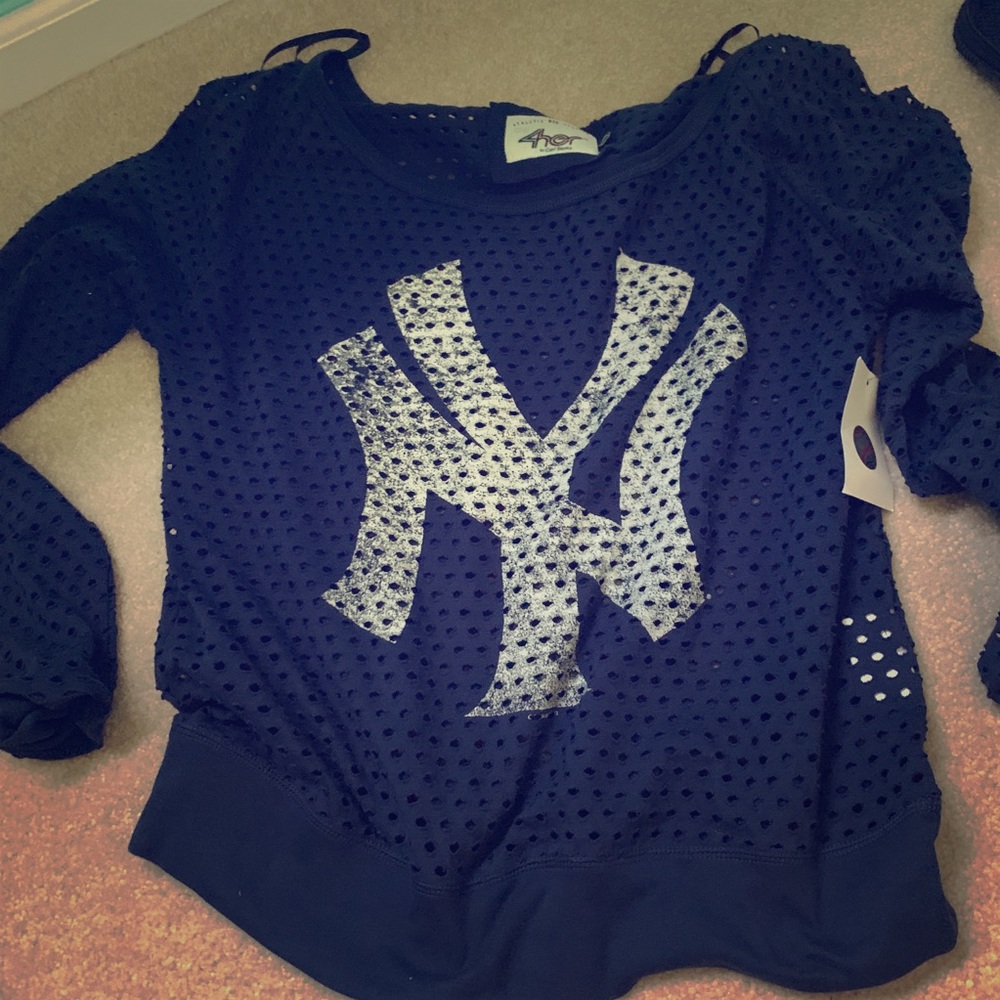 Cute Yankees Sweater!